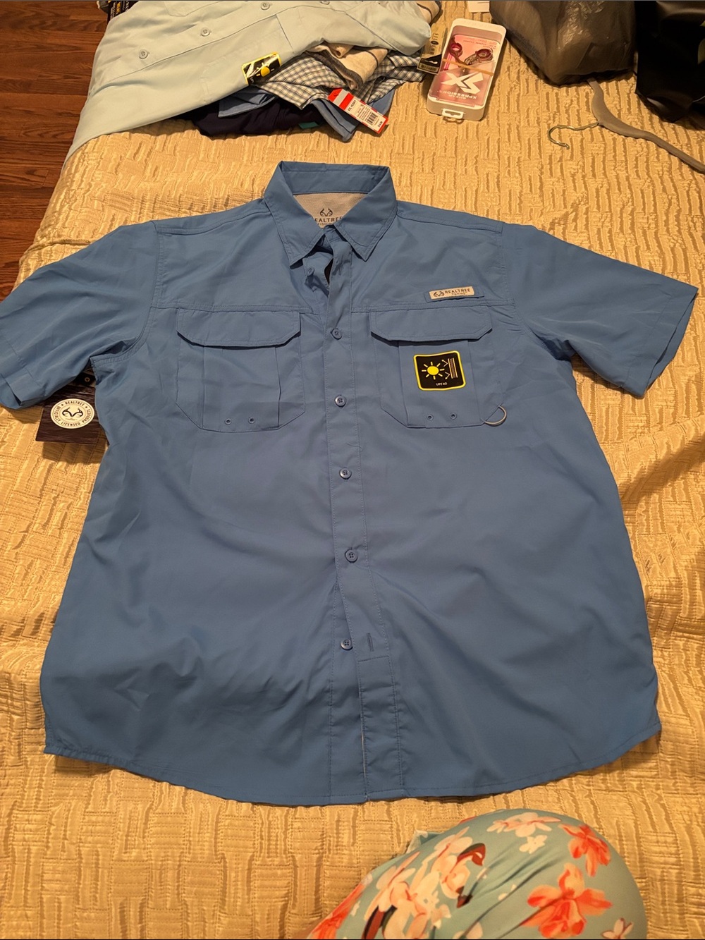 Real Tree Men's Short Sleeve Fishing Shirt - Sky Blue size M NWT